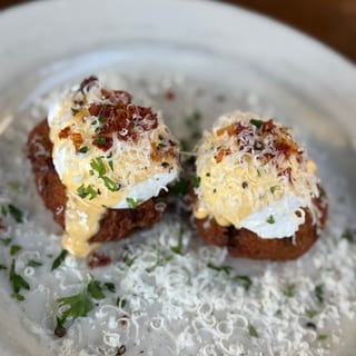 Crab Cake Benedict